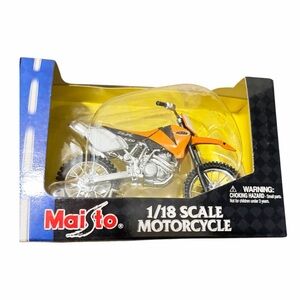 Maisto Orange 1/18 Scale Motorcycle Toy